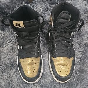 Size 5.5 - Air Jordan 1 Retro OG NRG High Gold Toe
